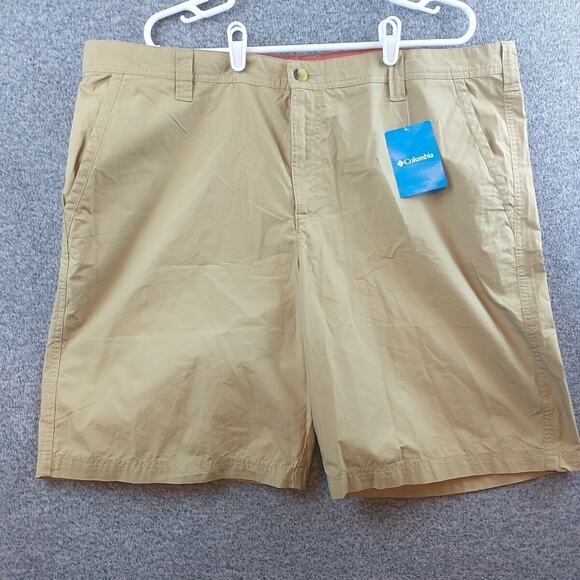 Columbia Men's Washed Out Shorts Beige 42 Inseam 10” Hiking Trail Outdoors‎ - Picture 1 of 12